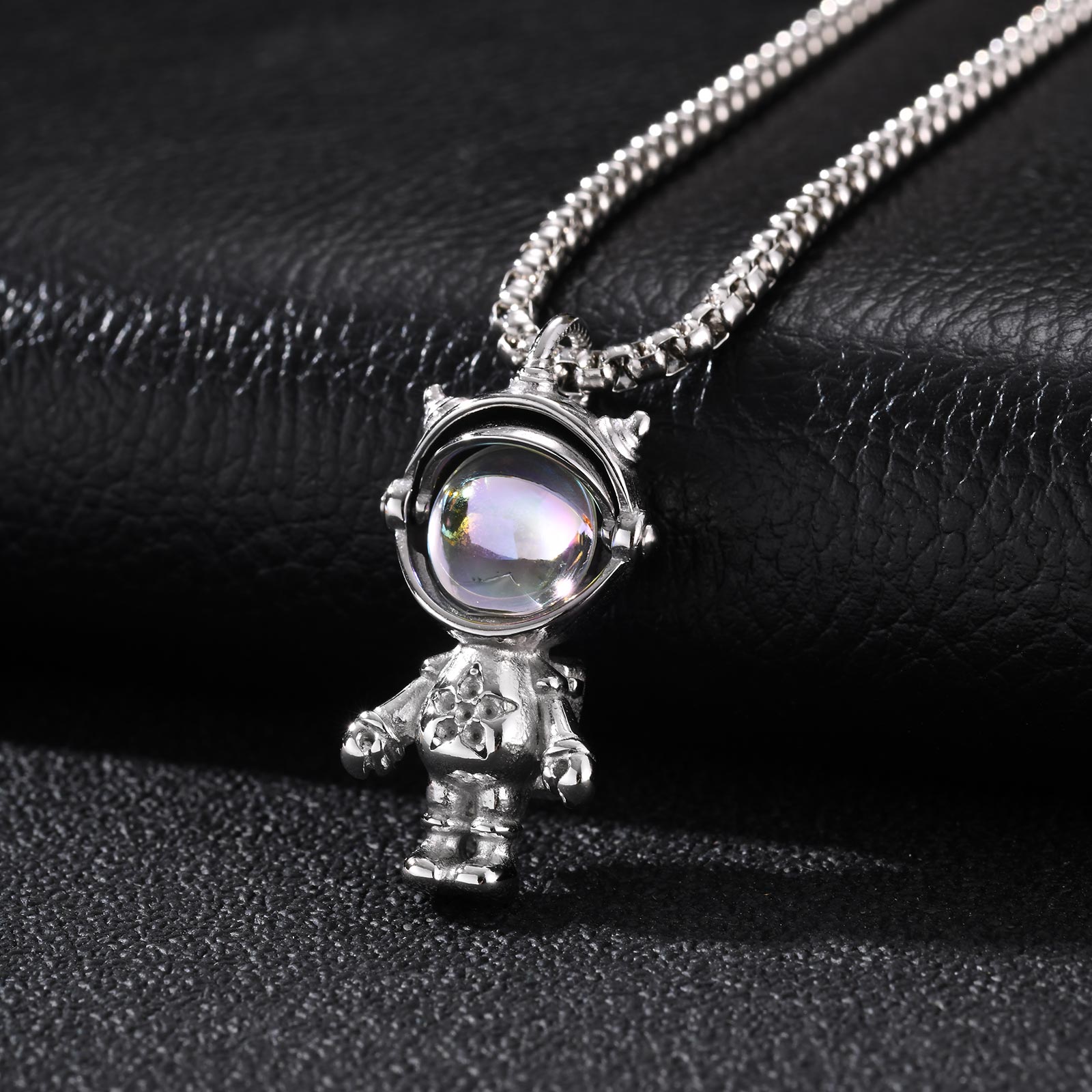 Vnox ステンレス鋼宇宙飛行士ペンダントネックレス、ヒップ - Tech Wear Accessories のレビューと価格